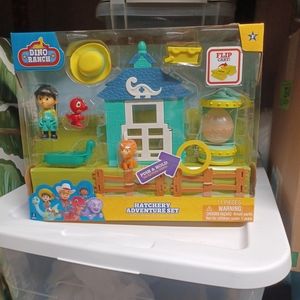 Dino Ranch Hatchery Adventure Toy Set With Incubator New